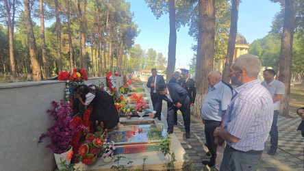 Anım Günü öncəsi Xocalının qəhrəman şəhidlərinin məzarları ziyarət olundu
