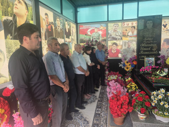 Anım Günü öncəsi Xocalının qəhrəman şəhidlərinin məzarları ziyarət olundu