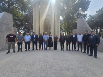 Anım Günü öncəsi Xocalının qəhrəman şəhidlərinin məzarları ziyarət olundu
