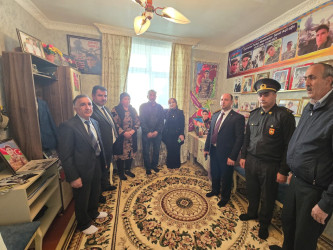 Şəhid ailələri ziyarət olundu