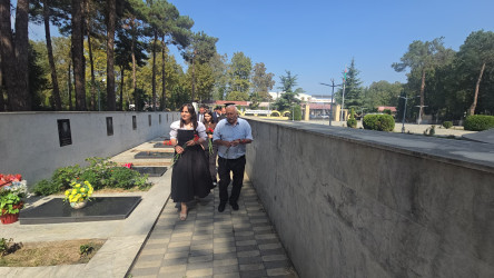 Anım Günü öncəsi Xocalının qəhrəman şəhidlərinin məzarları ziyarət olundu
