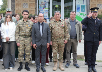 Şəhidlərimizin əziz xatirəsi bir dəqiqəlik sükutla anılıb