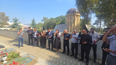 Anım Günü öncəsi Xocalının qəhrəman şəhidlərinin məzarları ziyarət olundu